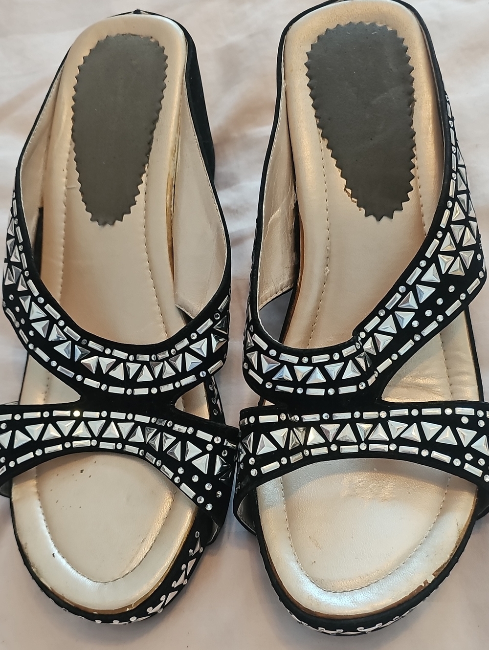 Classy Cute Designed  Sandals With Suede Look Hill. Great For Any Party.